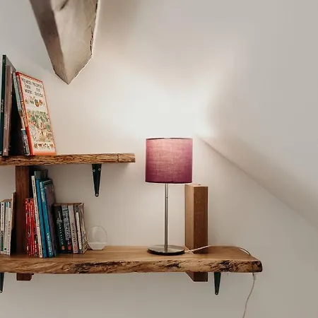 Aux Larges Pierres アパート