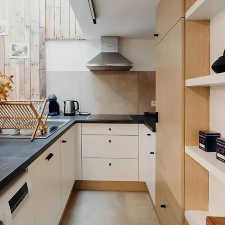 Aux Larges Pierres アンエ