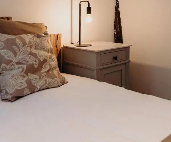 Apartment Aux Larges Pierres